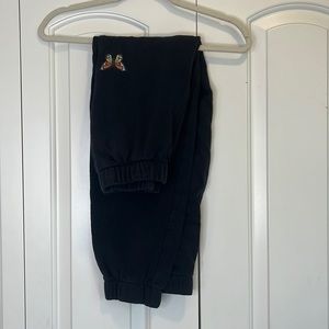 Hollister black jogger w/ butterfly on pocket